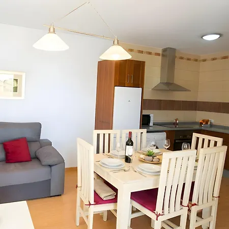 Con Piscina Comunitaria Y Terraza Privada Апартаменты *