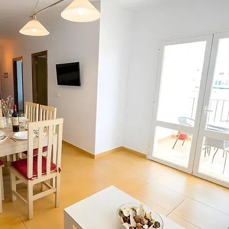 Con Piscina Comunitaria Y Terraza Privada Апартаменты